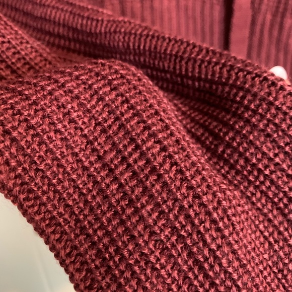 Burgundy knit sweater - Picture 5 of 5